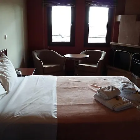 反而拉斯酒店 Káto Loutrákion