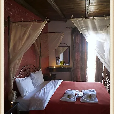 Voreas Hotel 3*