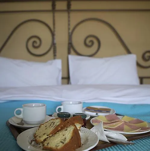 反而拉斯酒店 Káto Loutrákion